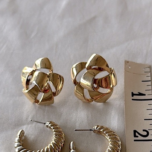 Vintage Gold Tone Textured Statement Earring Set Bow Button, Hoops & Drop Design - Picture 13 of 16